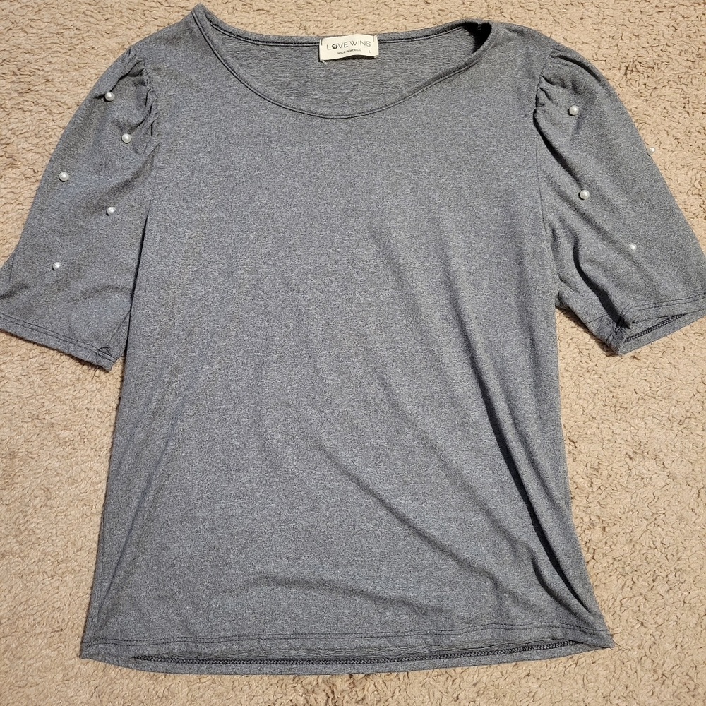 Love Wins top size small